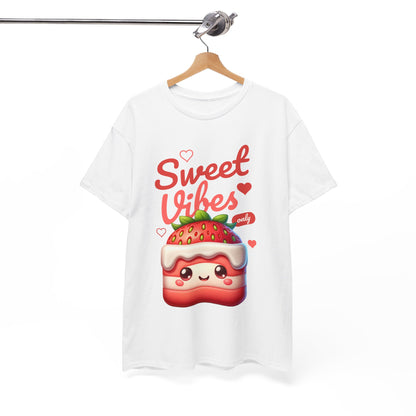 STRAWBERRY SHORTCAKE - Dessert (Basic Tee)