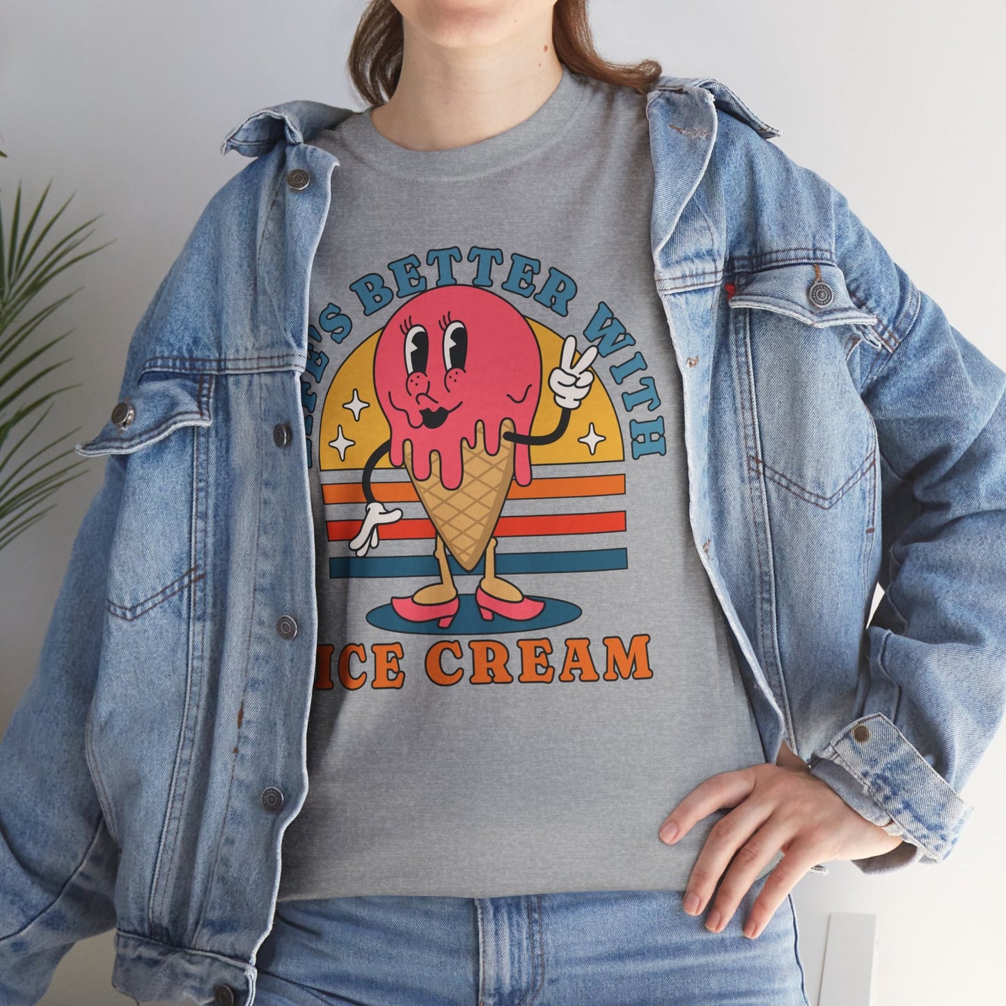 STRAWBERRY ICE CREAM - Dessert (Basic Tee)